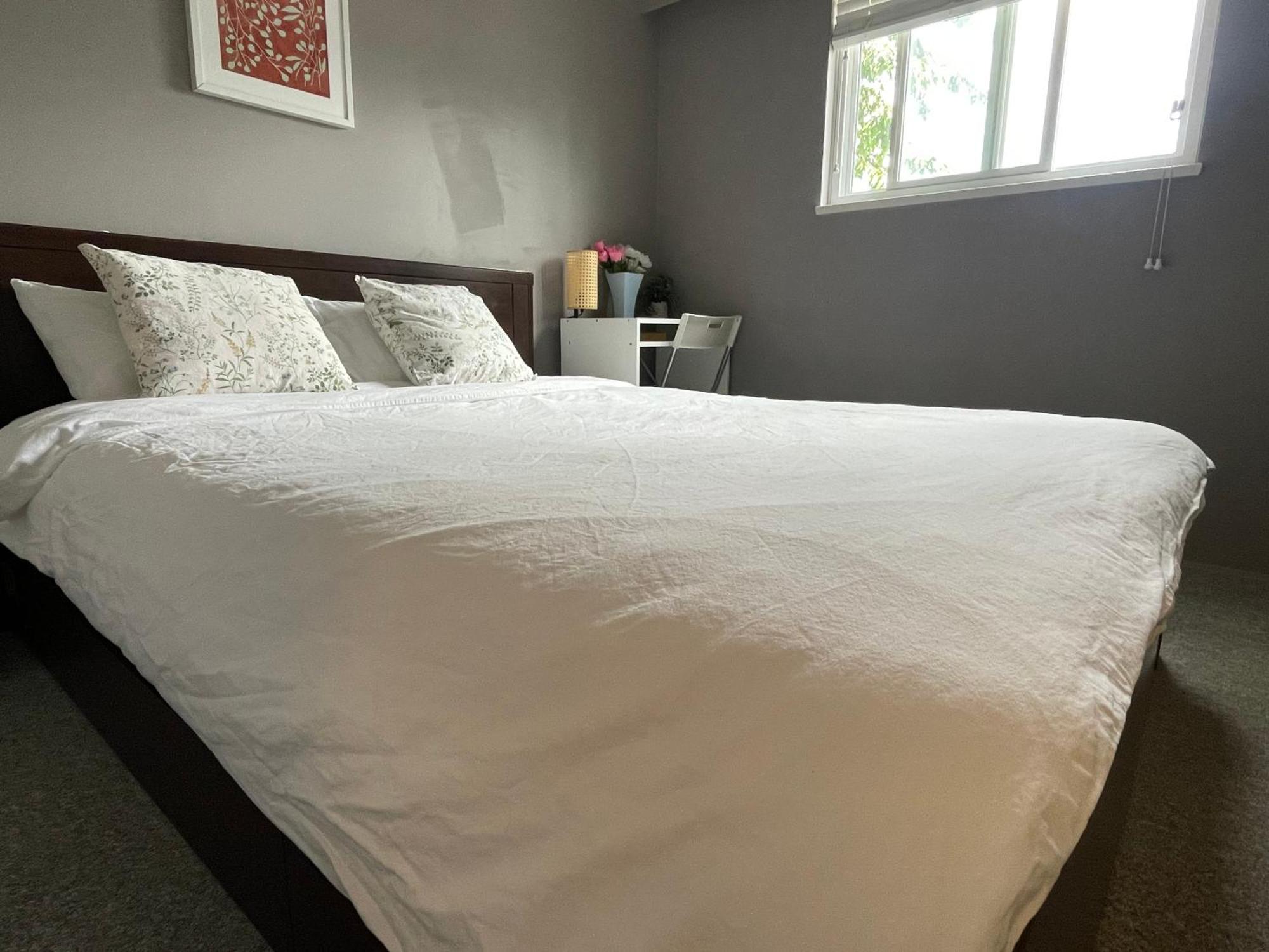 Private Room With Queen Bed In Richmond 202 מראה חיצוני תמונה